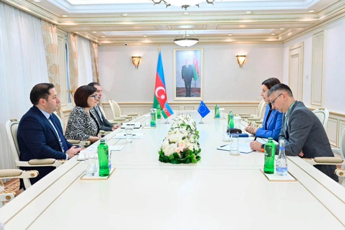 [[Sahibə Qafarova]] Mariyana Kuyundziç ilə görüşdü