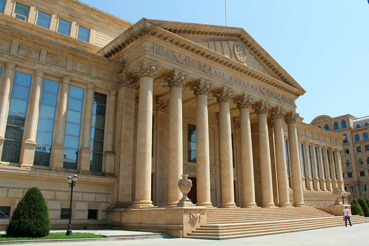 [[Ali Məhkəmə:]] Borc faizindən faiz tutulması qanunaziddir