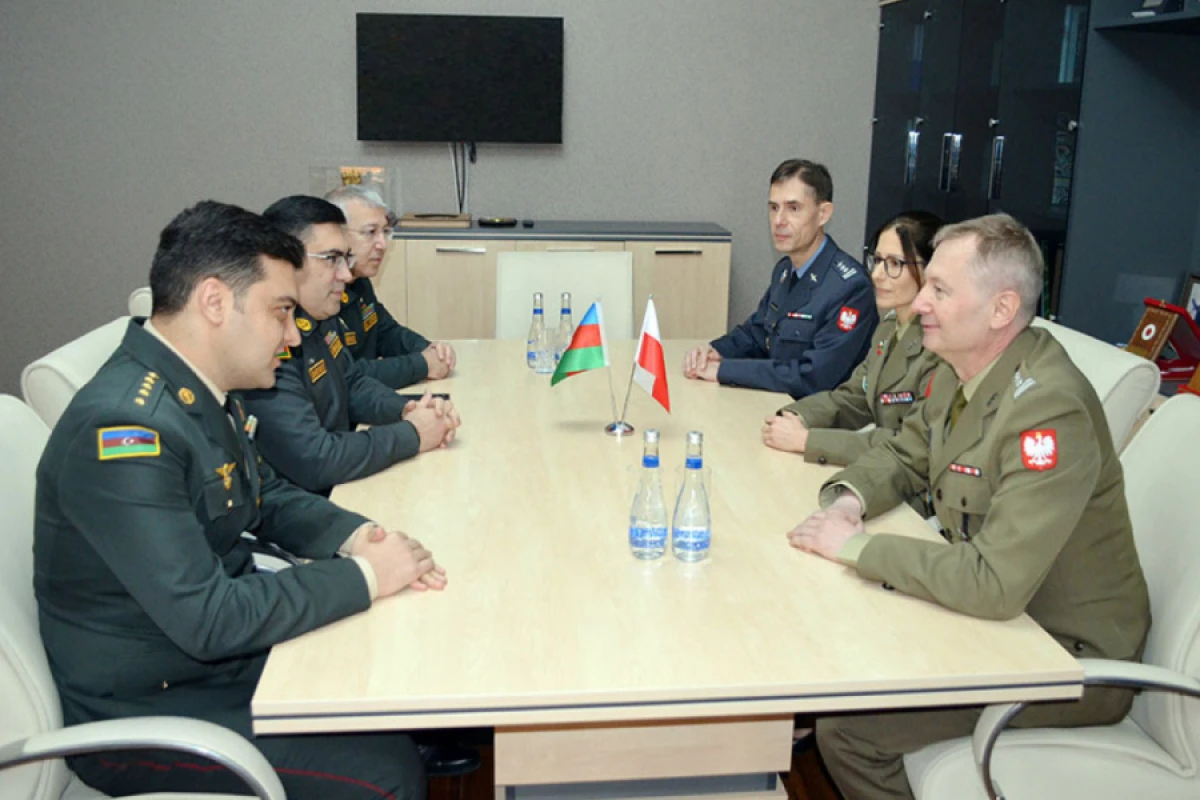 [[Azərbaycanla Polşa]] arasında hərbi tibb sahəsində əməkdaşlıq müzakirə olundu