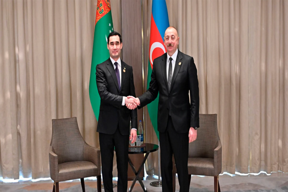 Sərdar Berdiməhəmmədov [[Prezident İlham Əliyevi]] təbrik etdi