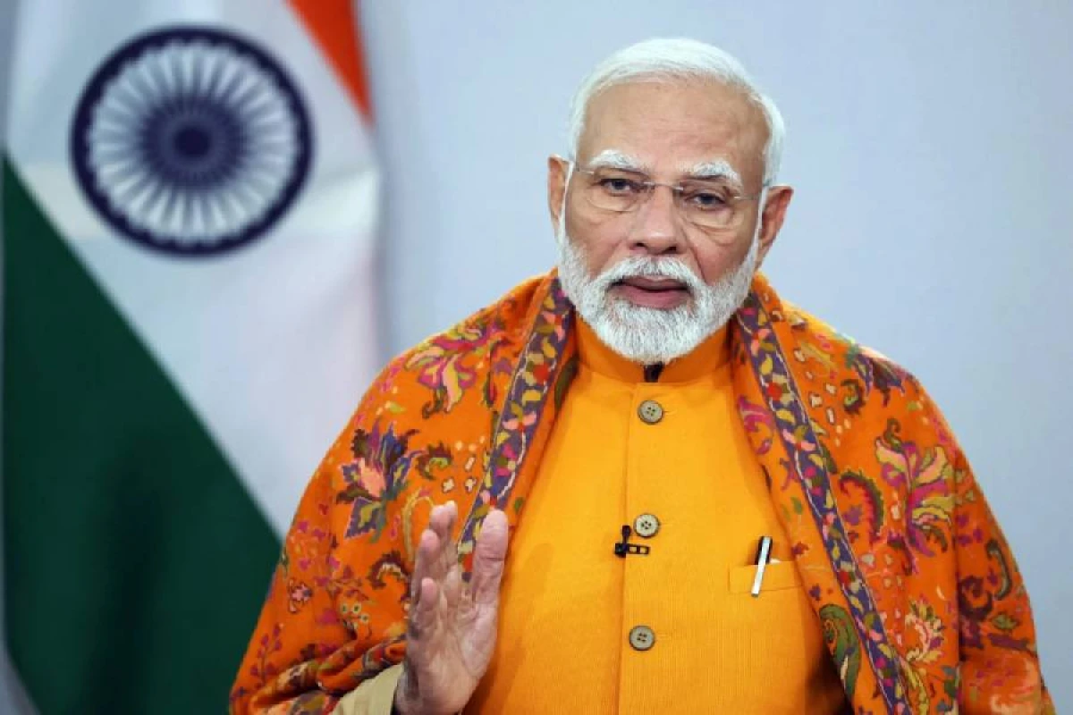 Modinin helikopteri duman səbəbindən [[eniş edə bilmədi]]