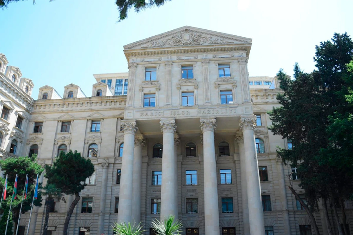 XİN [[AZAL təyyarəsinin qəzaya uğramasının ildönümü ilə bağlı]] paylaşım etdi