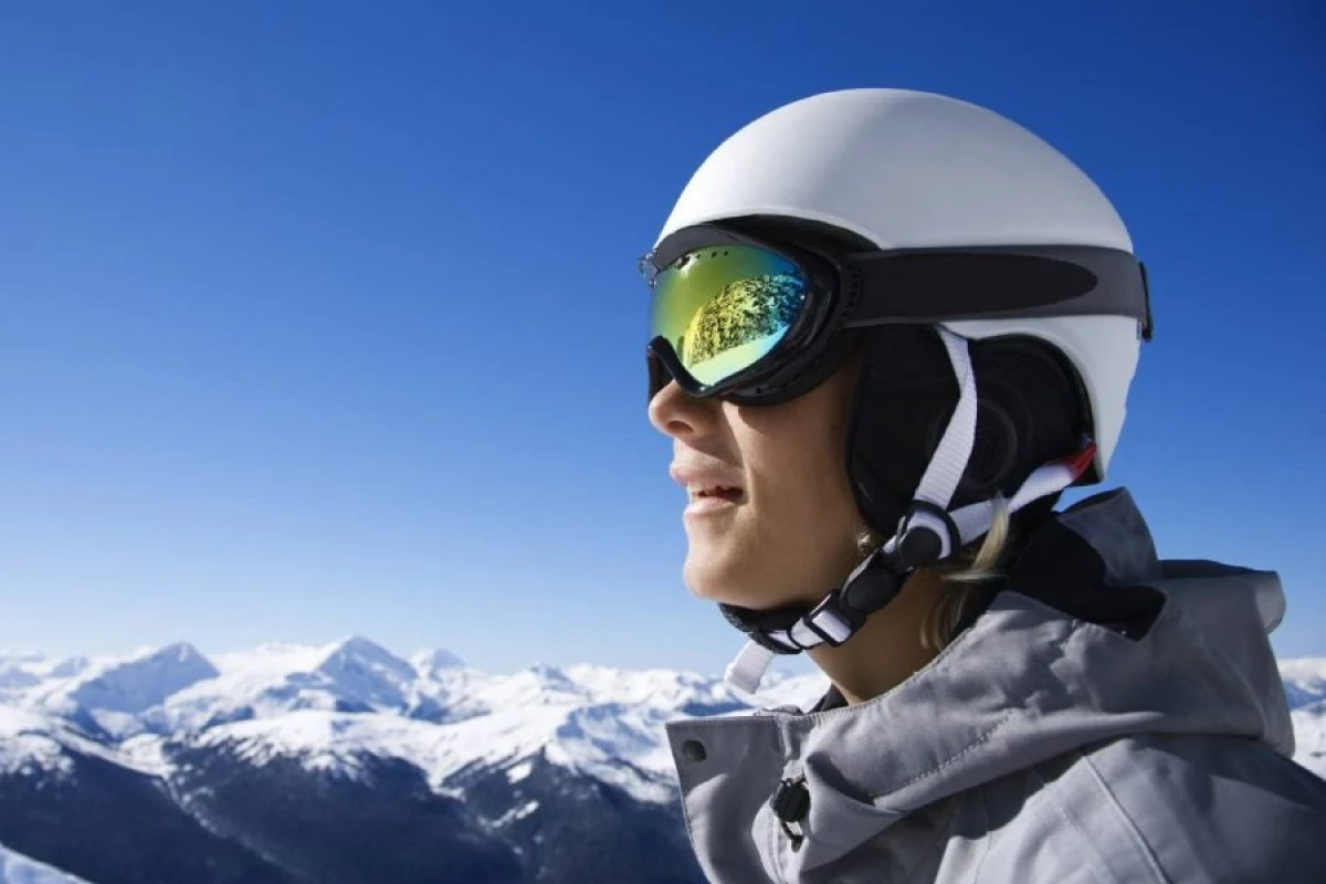 İsveçrə [[“ağıllı” xizək eynəyi]] hazırladı