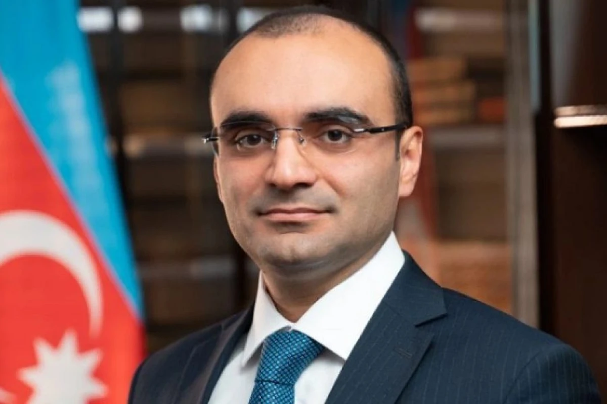 İcra başçısı müavinini [[işdən çıxartdı]]