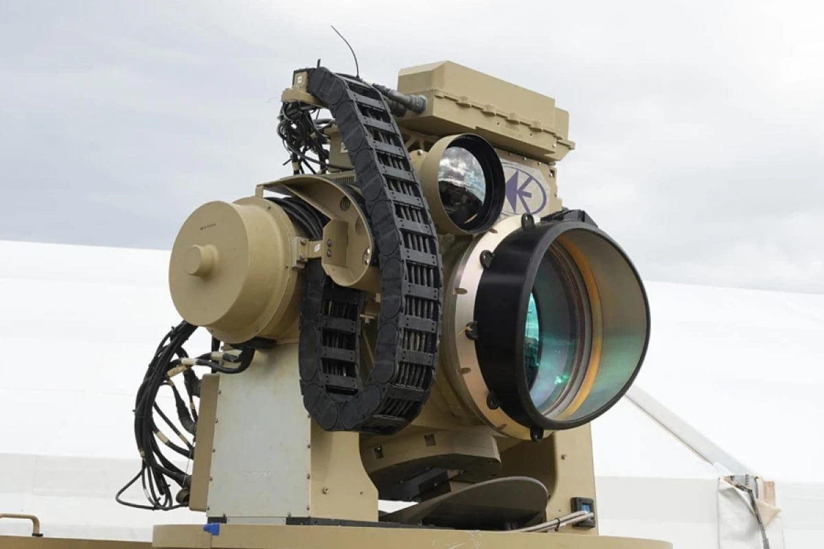 İlk lazer sistemi [[İsrail ordusunun istifadəsinə]] verildi