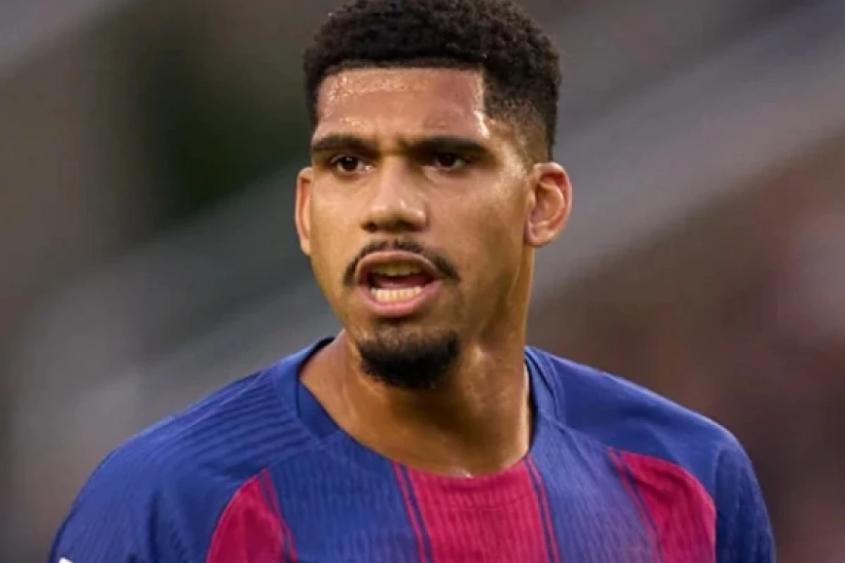 [["Barselona"nın]] futbolçusu komandanın düşərgəsinə qayıtdı