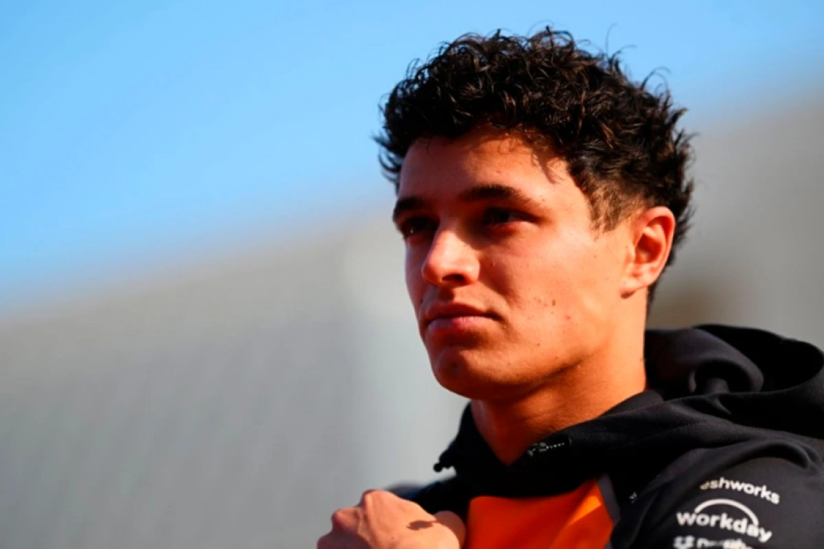 Norris [[titul yolunda aldığı dəstəyi]] xatırladı