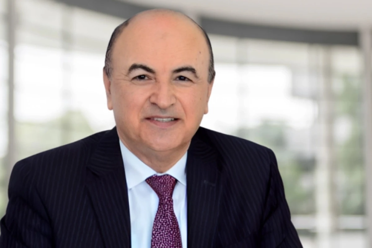 [[Rektor əvəzinin]] professor statusu əlindən alındı