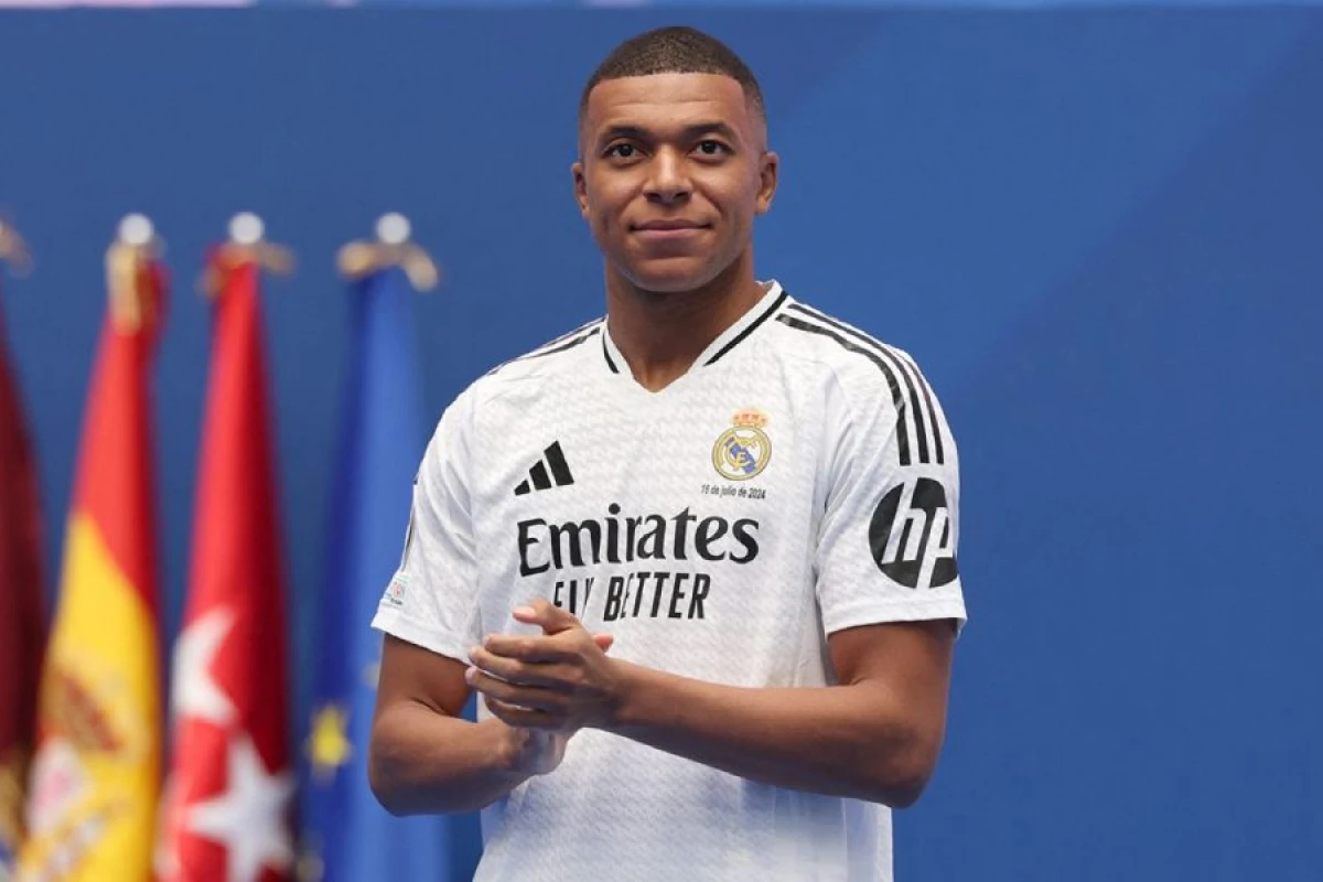Mbappe bir ay yaşıl meydanlardan [[kənarda qalacaq]]