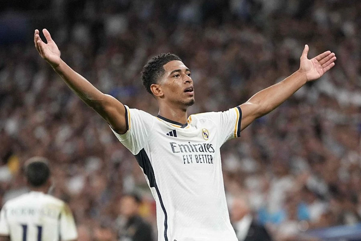 Bellingem top yarımmüdafiəçilərin [[lideridir]]