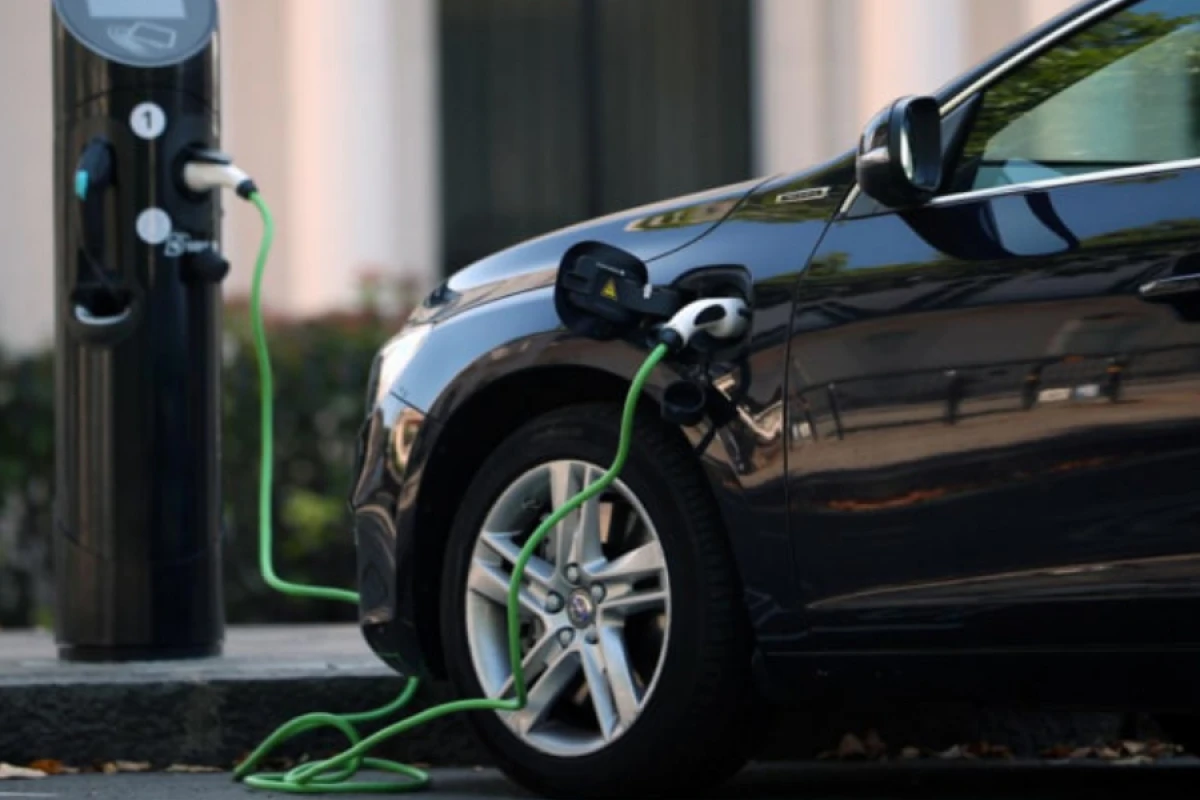 Norveçdə yeni avtomobillərin [[96%-i elektromobil olub]]