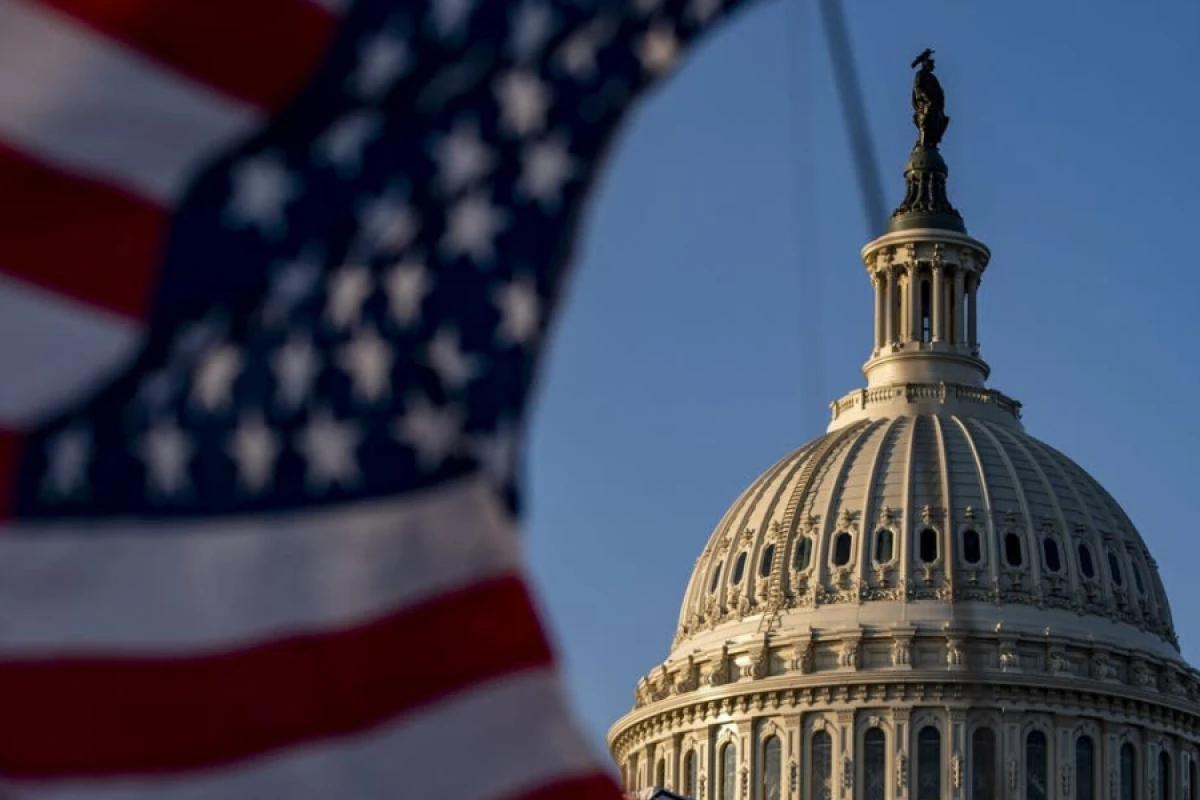 ABŞ Venesuelaya hava zərbələri endirdiyini [[təsdiq etdi]]