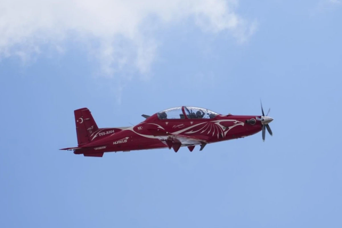 [[Azərbaycan Türkiyədən]] yeni hərbi təyyarələr alacaq