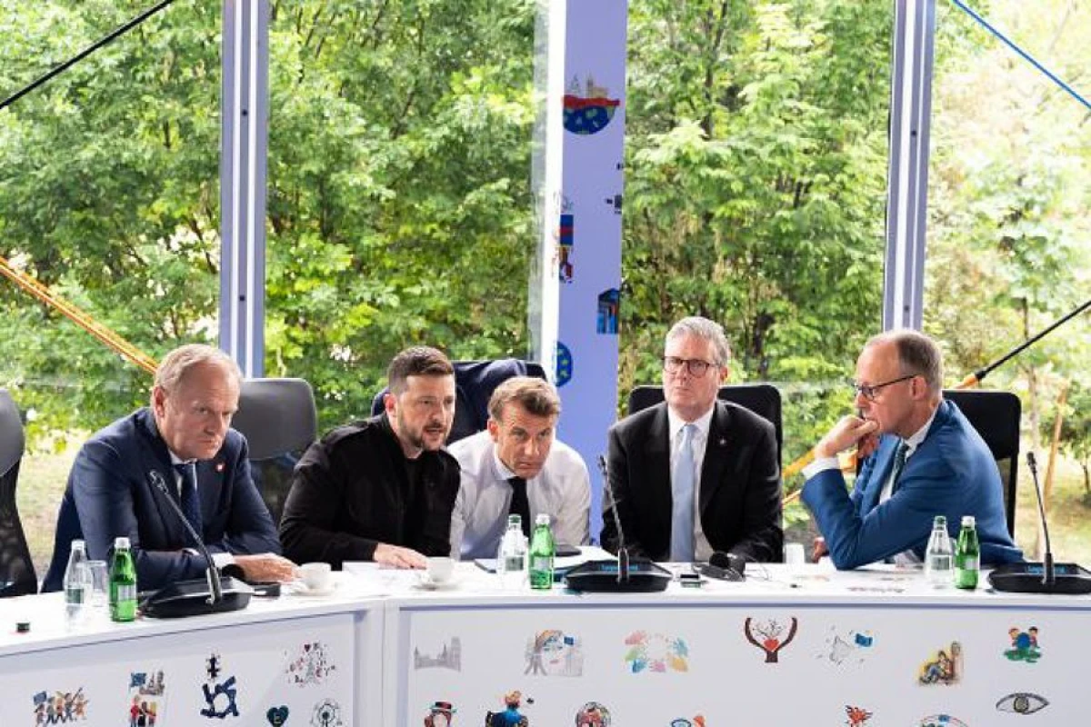 Parisdə Ukrayna məsələləri [[müzakirə olunacaq]]