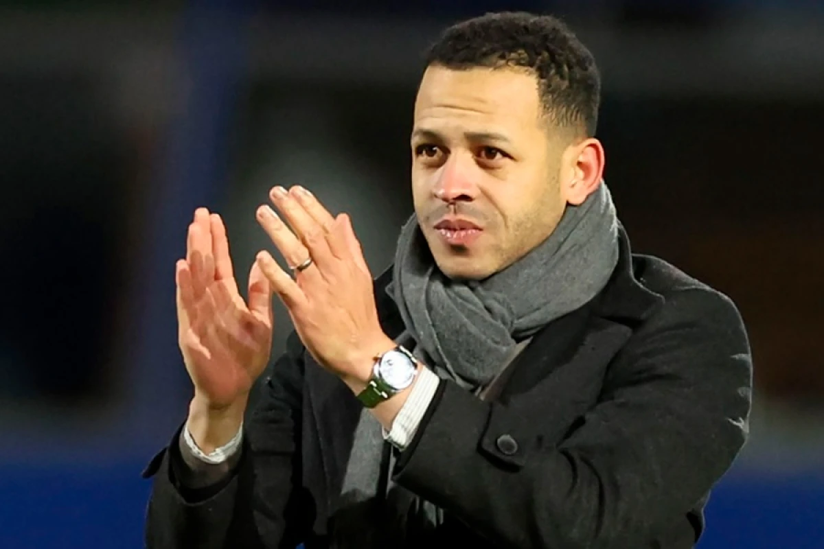 2032-yə qədər [[“Çelsi”nin sükanı]] Rosenyora tapşırıldı