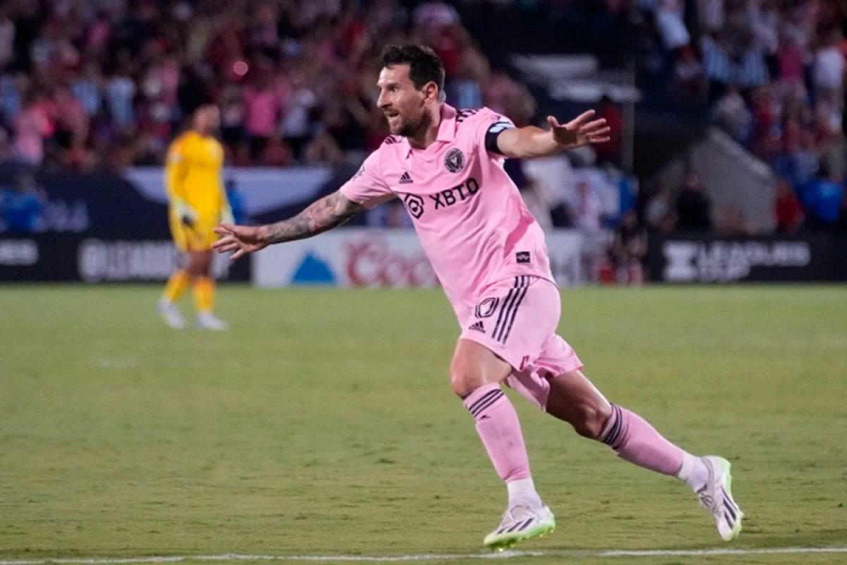 [[Messi:]] “Futboldan kənar müzakirələr mənə xoş deyil”