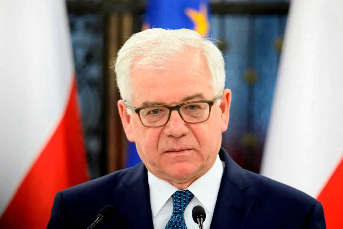 Keçmiş nazir [[Polşanın Ukraynada qoşun yerləşdirməsini]] istəyir