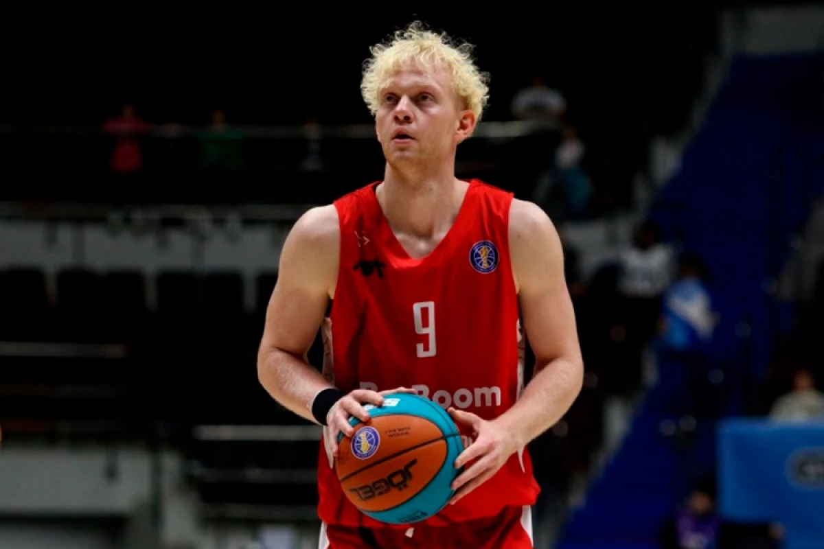 Rusiyalı basketbolçu [[həbsdən azad edildi]]