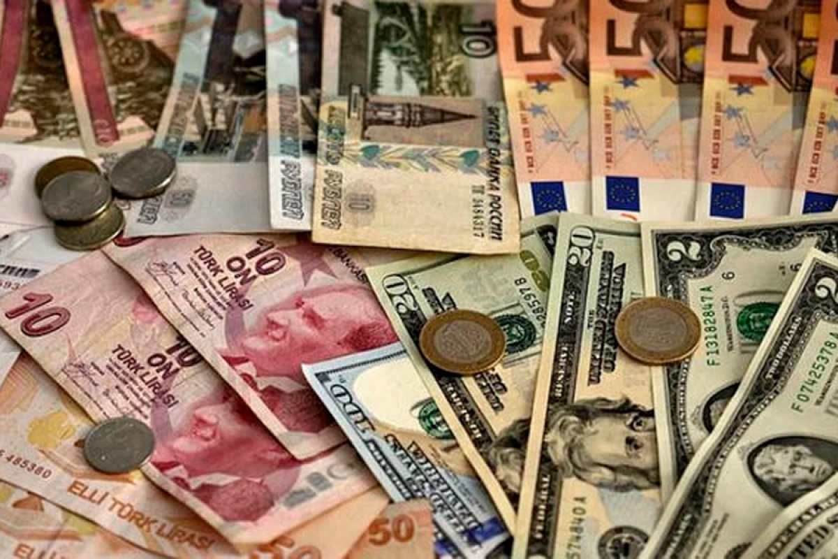 Lirə və avro [[ucuzlaşdı]]