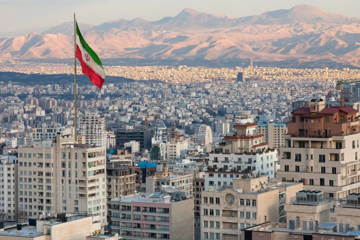 Fransa, Britaniya və Almaniya İranı [[pislədi]]