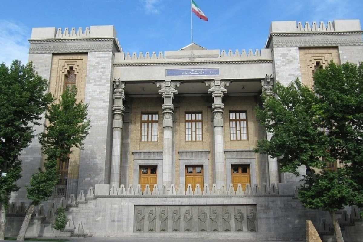 [[Britaniyanın Tehrandakı]] səfiri İran XİN-ə çağırıldi