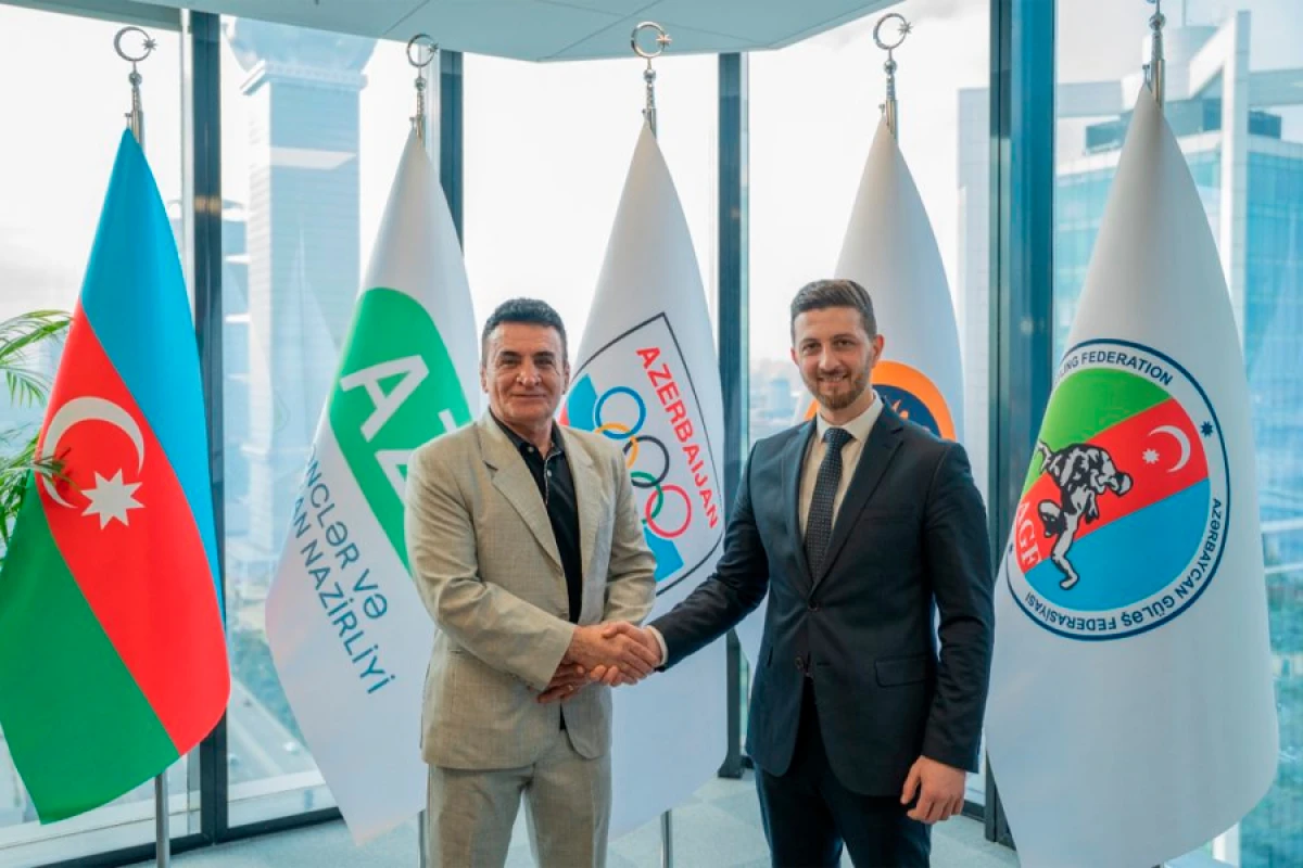 Dünya şöhrətli [[Məhəmməd Bəna]] Azərbaycan millisində