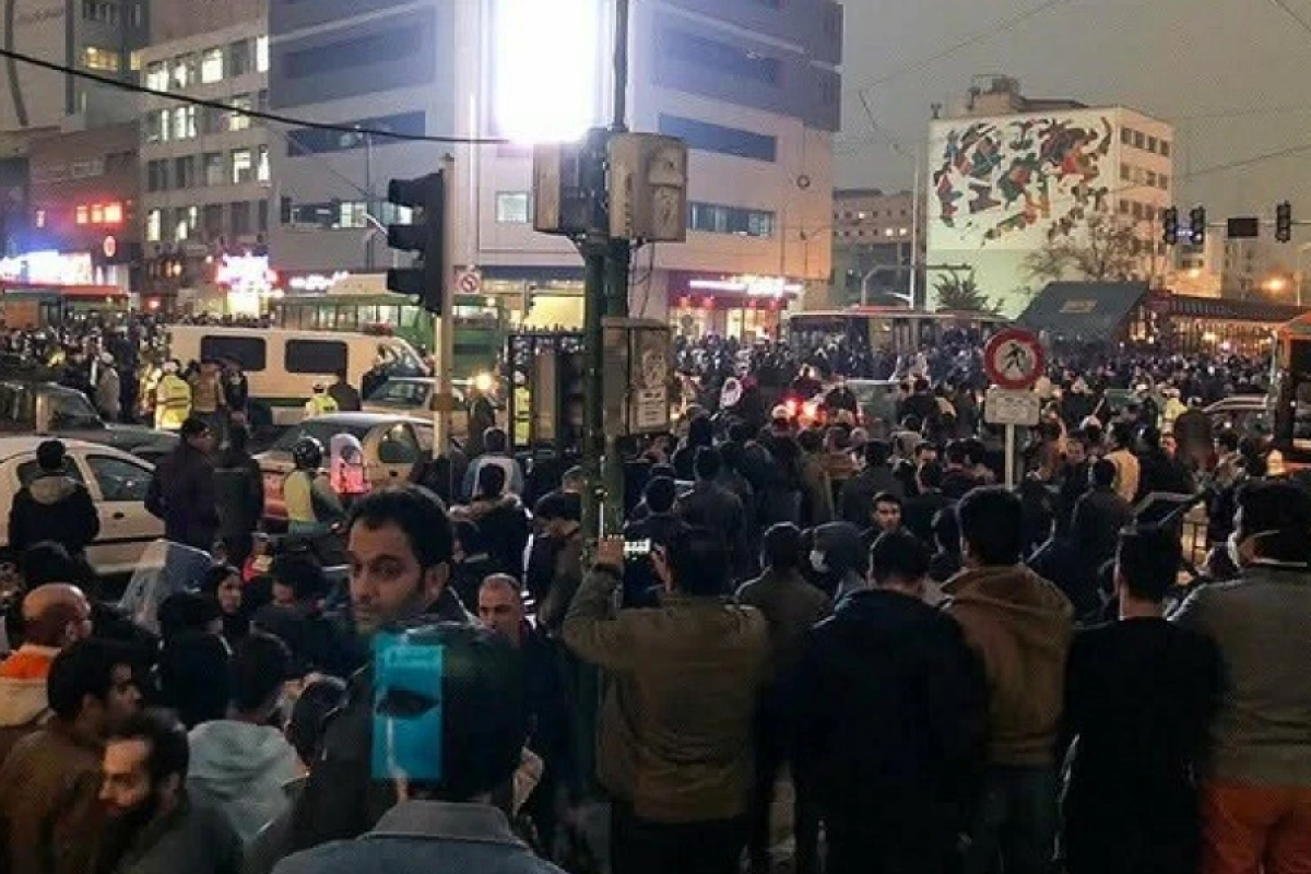 [[İrandakı iğtişaşlarda]] həlak olan polis əməkdaşlarının sayı açıqlandı