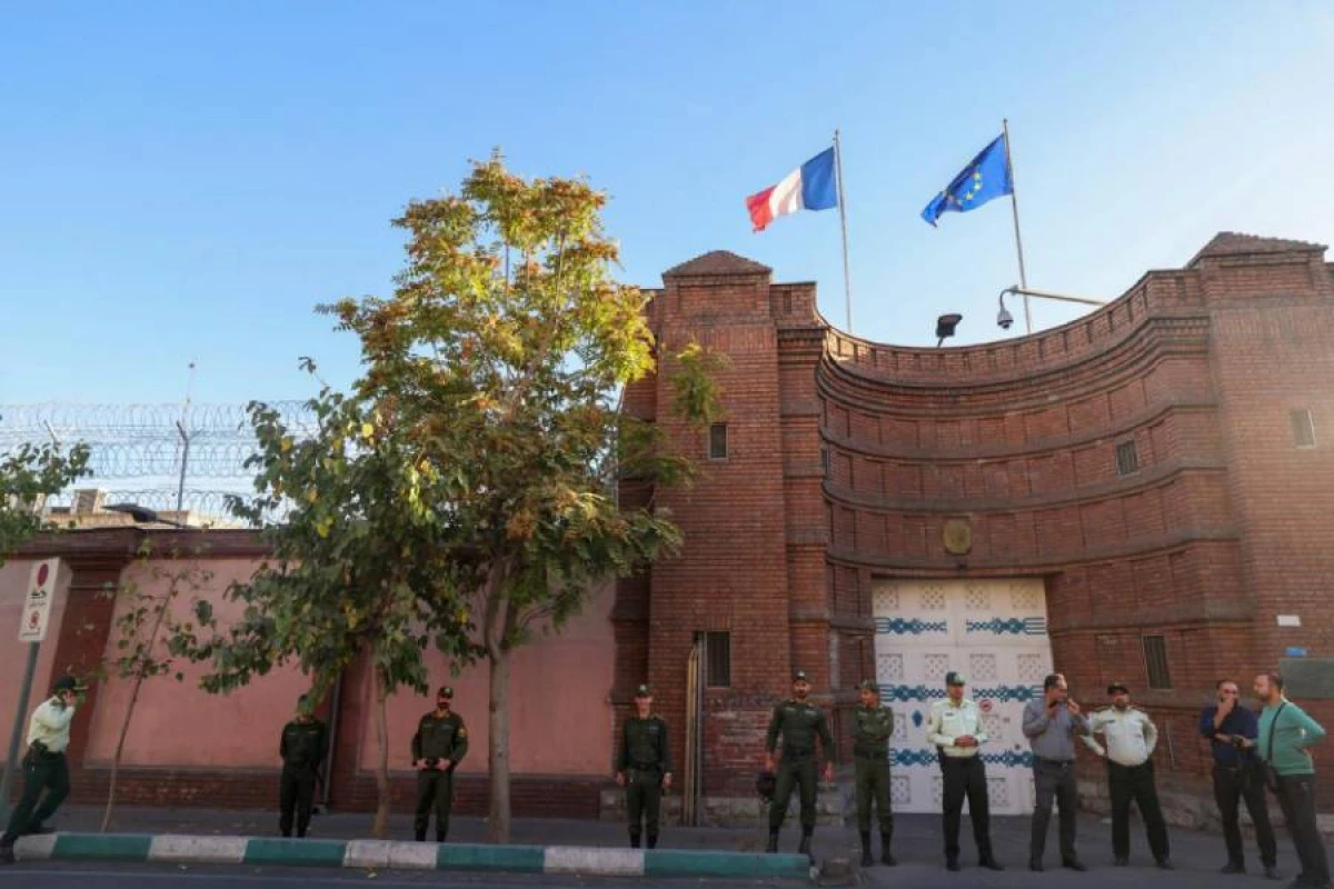 Fransa səfirliyi əməkdaşları İrandakı iğtişaşlar səbəbindən [[ölkəni tərk edir]]