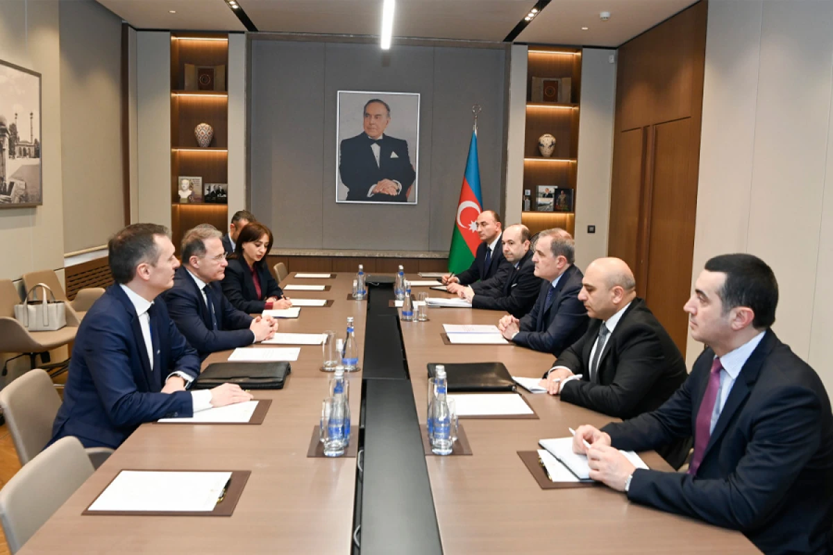 [[Ceyhun Bayramov]] Edmondo Çirielli ilə görüşdü