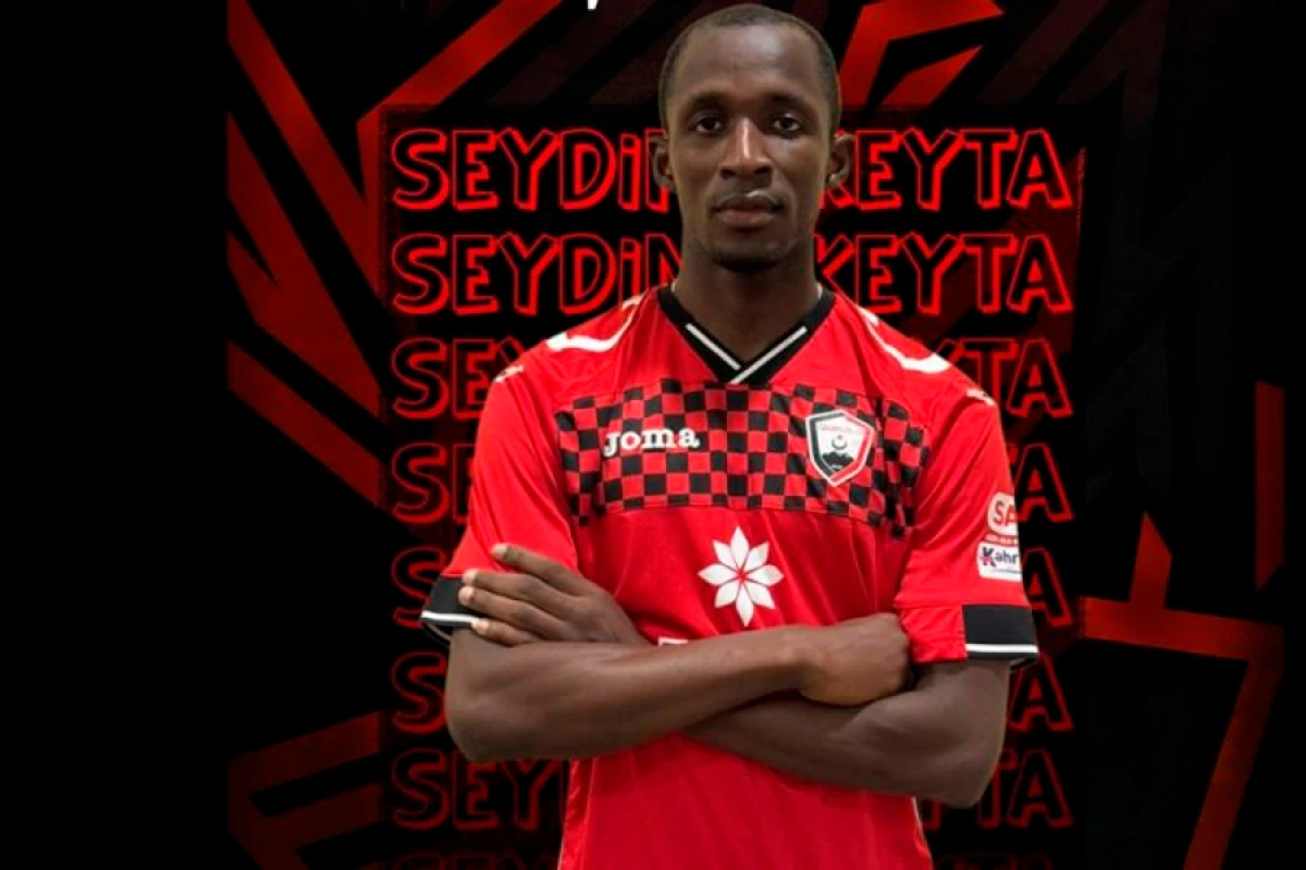 [[Yeni transferdən azarkeşlərə çağırış:]] “Biz buradayıq ki, mübarizə aparaq”