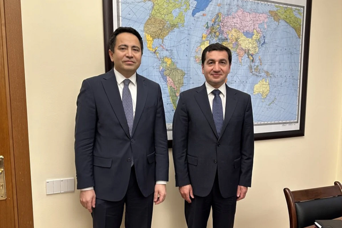 [[Hikmət Hacıyev]] Qazaxıstan səfiri ilə görüşdü