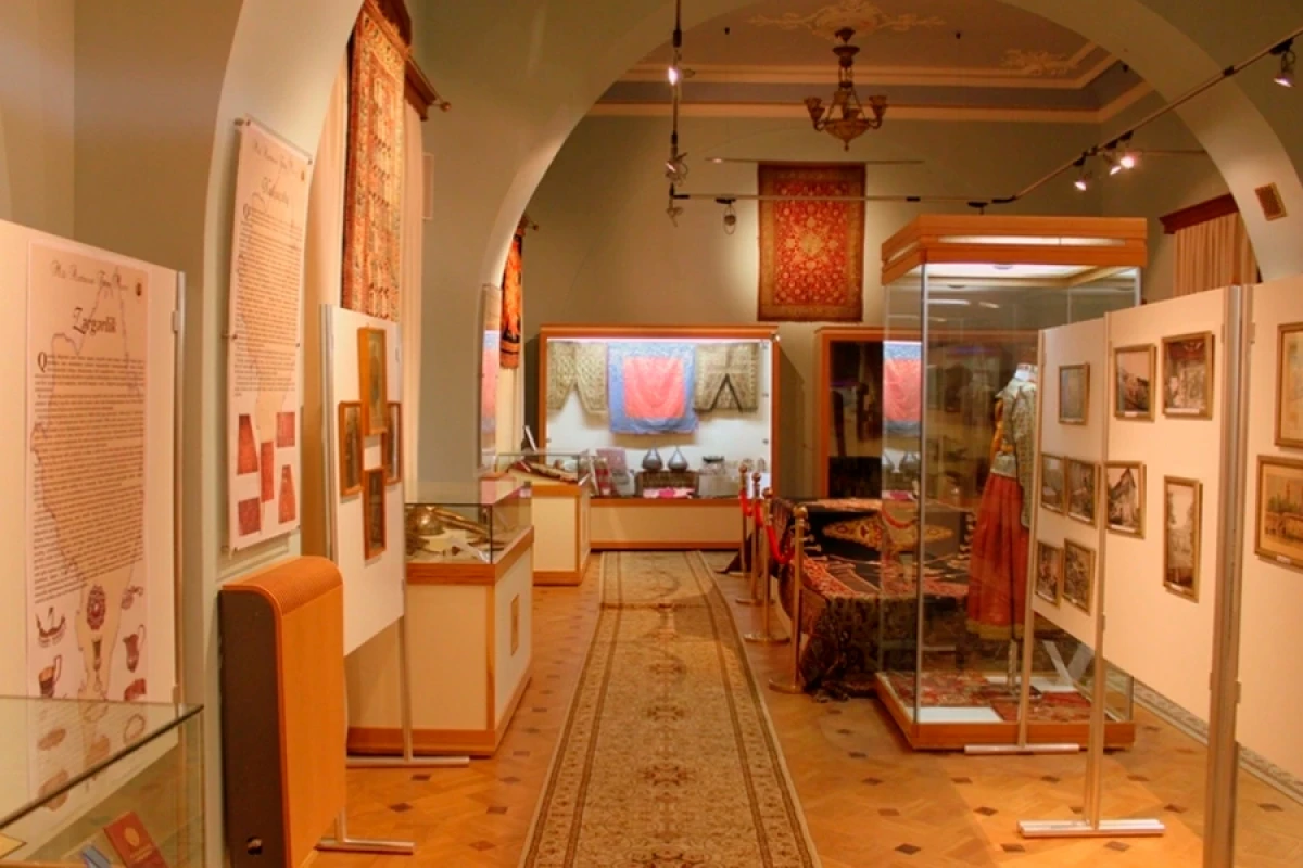 2003-cü ildən bəri [[36 eksponat]] xaricdən geri qaytarılıb