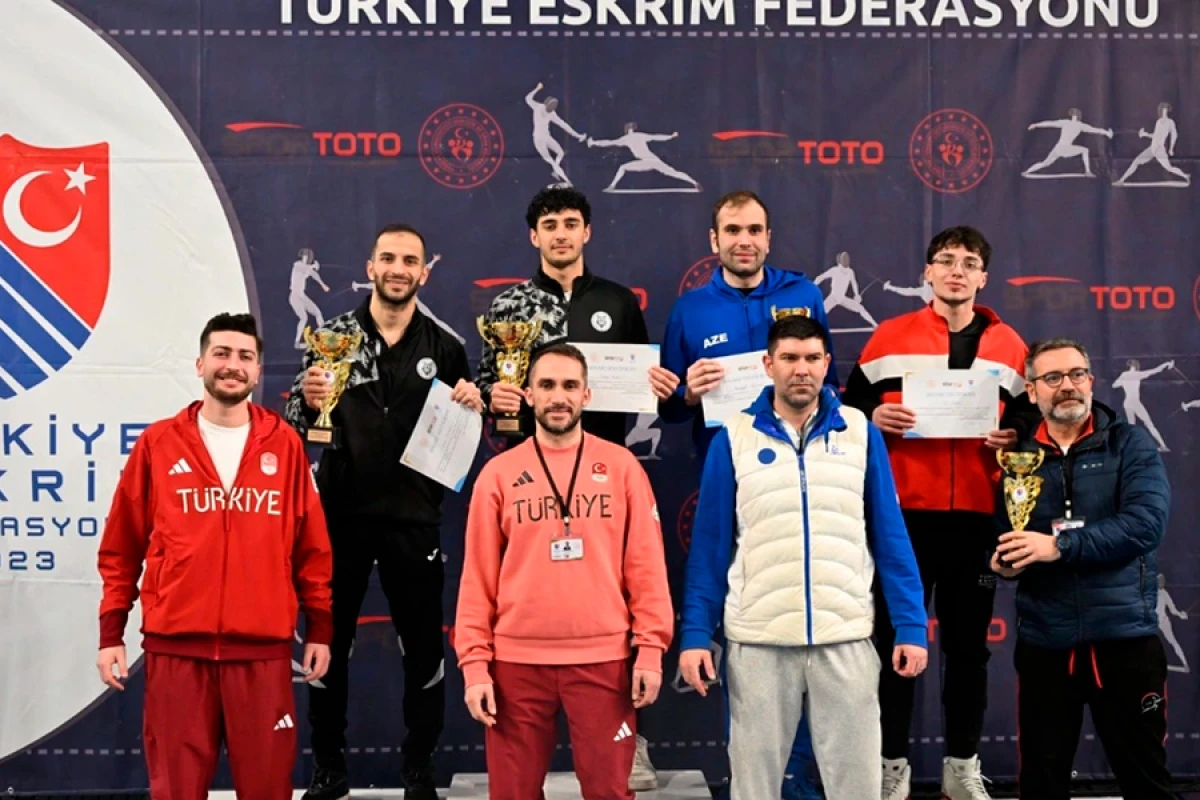 Ankarada Azərbaycan bayrağı yüksəldi: [[iki bürünc medal]]