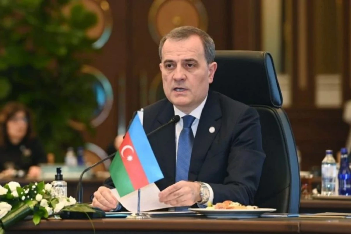 [[Ceyhun Bayramov]] 20 Yanvar şəhidlərini andı