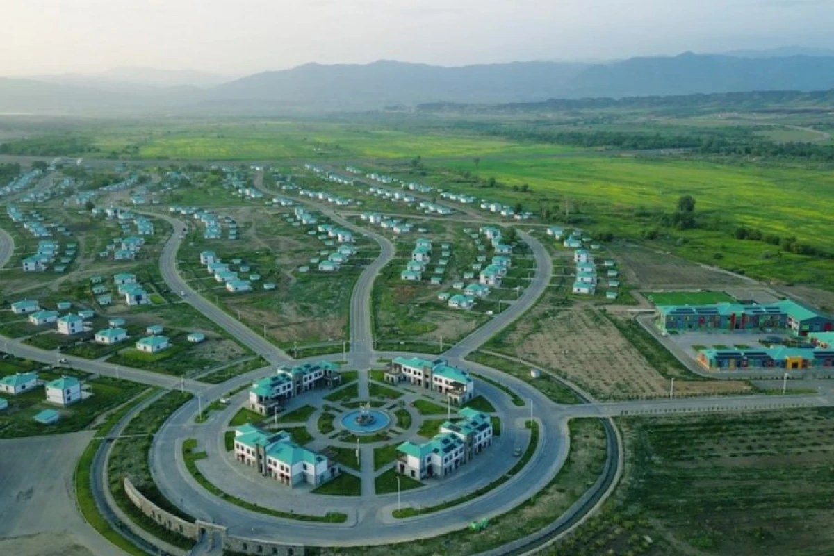 Xankəndi şəhərinə [[ilk köç olacaq]]