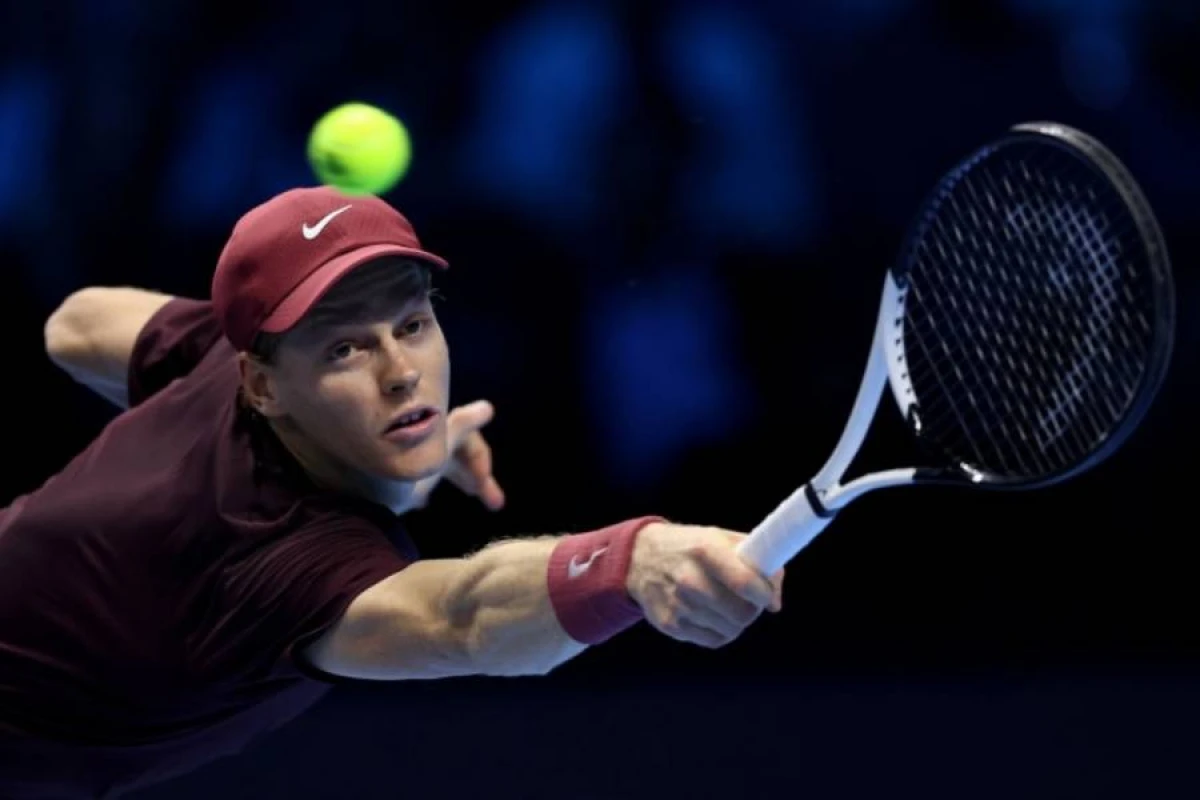 Zədə oyunu dayandırdı: [[Sinner ikinci turda]]