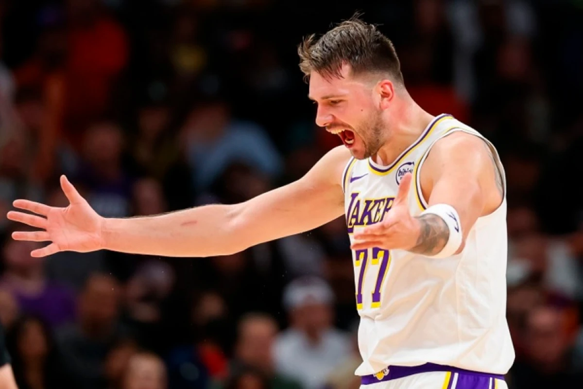 [[NBA-da yeni mərhələ:]] Donçiç zirvəyə bir addım yaxın