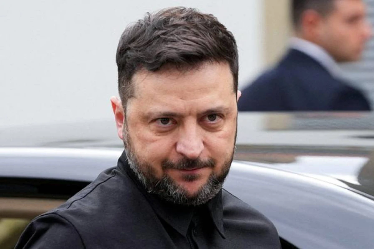 Zelenski Kiyevdədir: [[Trampın Davos bəyanatı təsdiqlənmədi]]