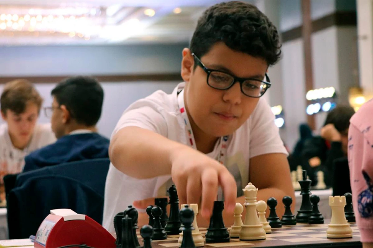 Azərbaycanlı qrossmeyster [[Veyk-an-Zeedə məğlubiyyətsiz]] irəliləyir