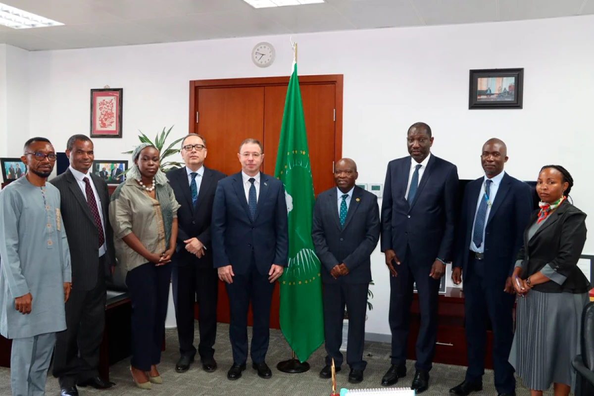 WUF13-ə [[hazırlıq çərçivəsində təbliğat-təşviqat görüşləri]] keçirildi