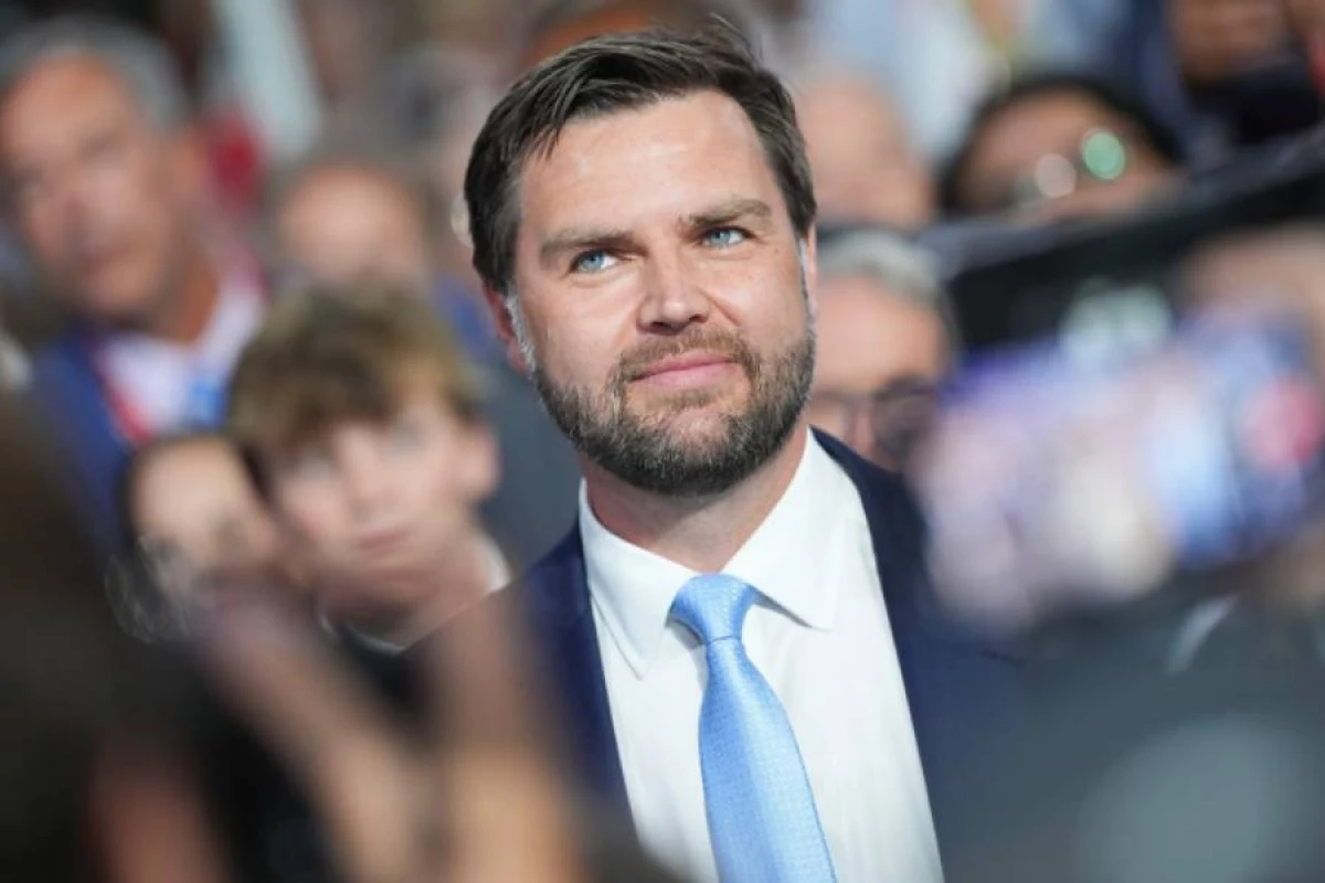 Vens fevralda [[Azərbaycan və Ermənistana]] səfər edəcək