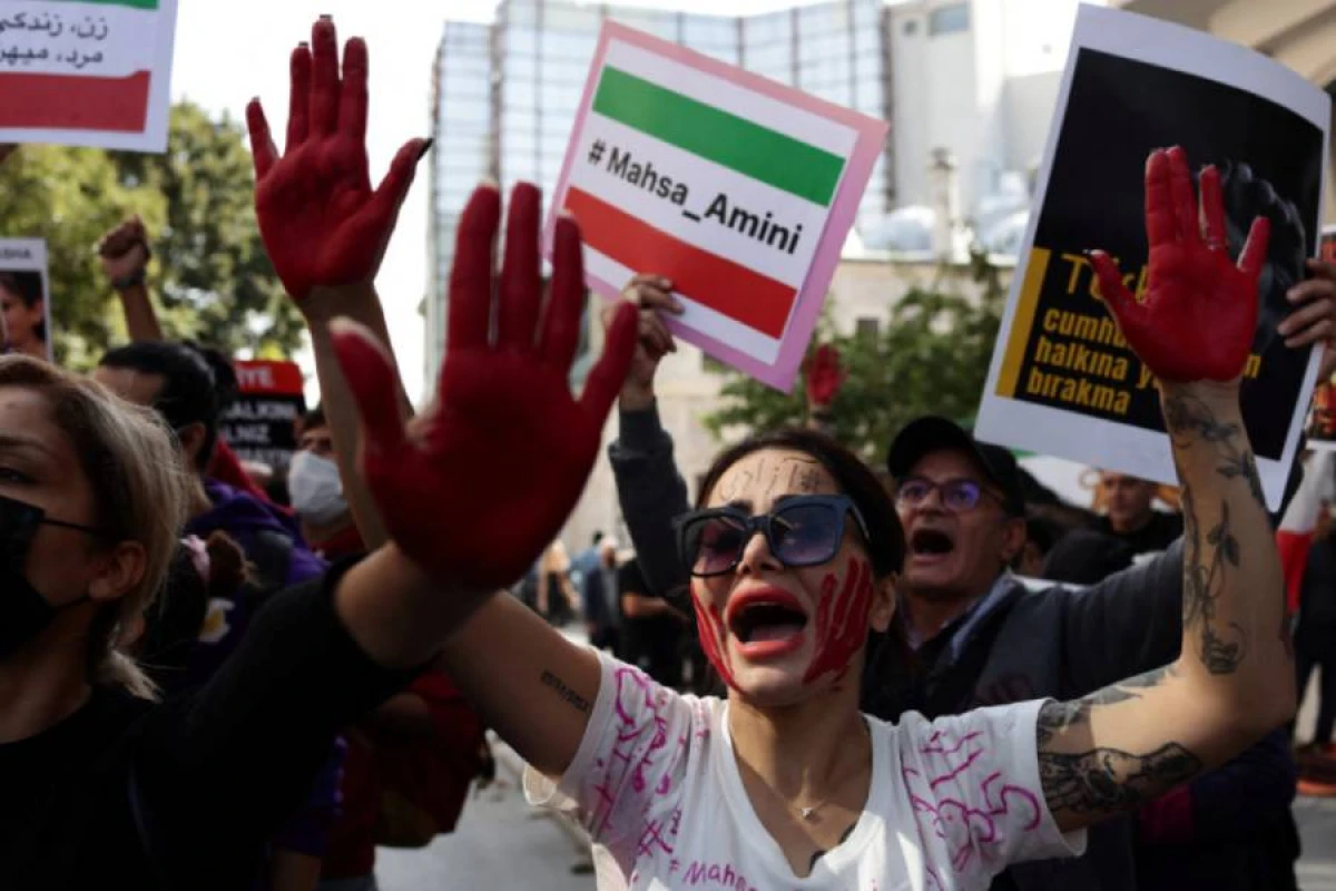 İrandakı etirazlarda ölənlərin sayı [[5000-ni keçdi]]