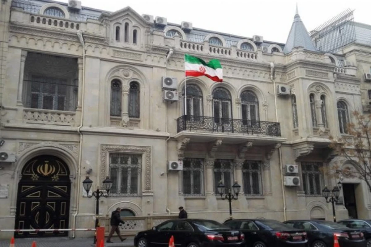 Hikmət Hacıyev İran XİN başçısının müavini ilə [[görüşdü]]