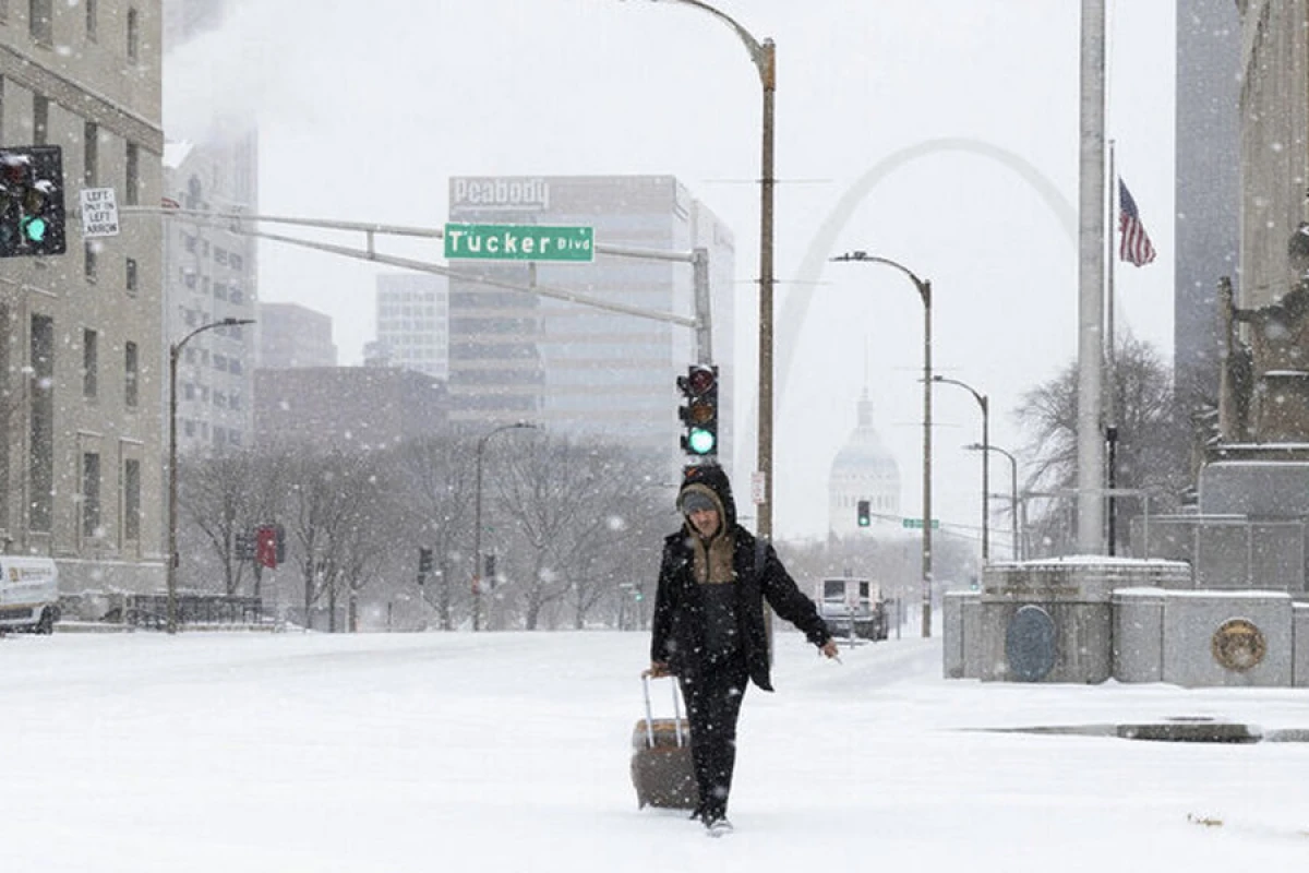 Nyu-York və Vaşinqtonda [[hava şəraitinə görə]] məktəblər bağlandı