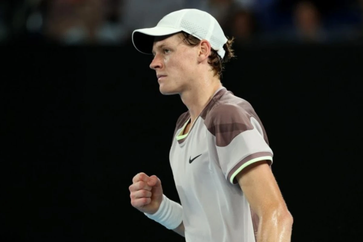 Yannik Sinner həmyerlilərinə qarşı [[məğlubedilməzdir]]