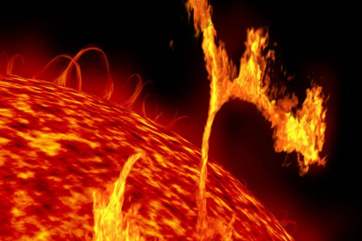 [[Günəşdə]] güclü partlayış oldu