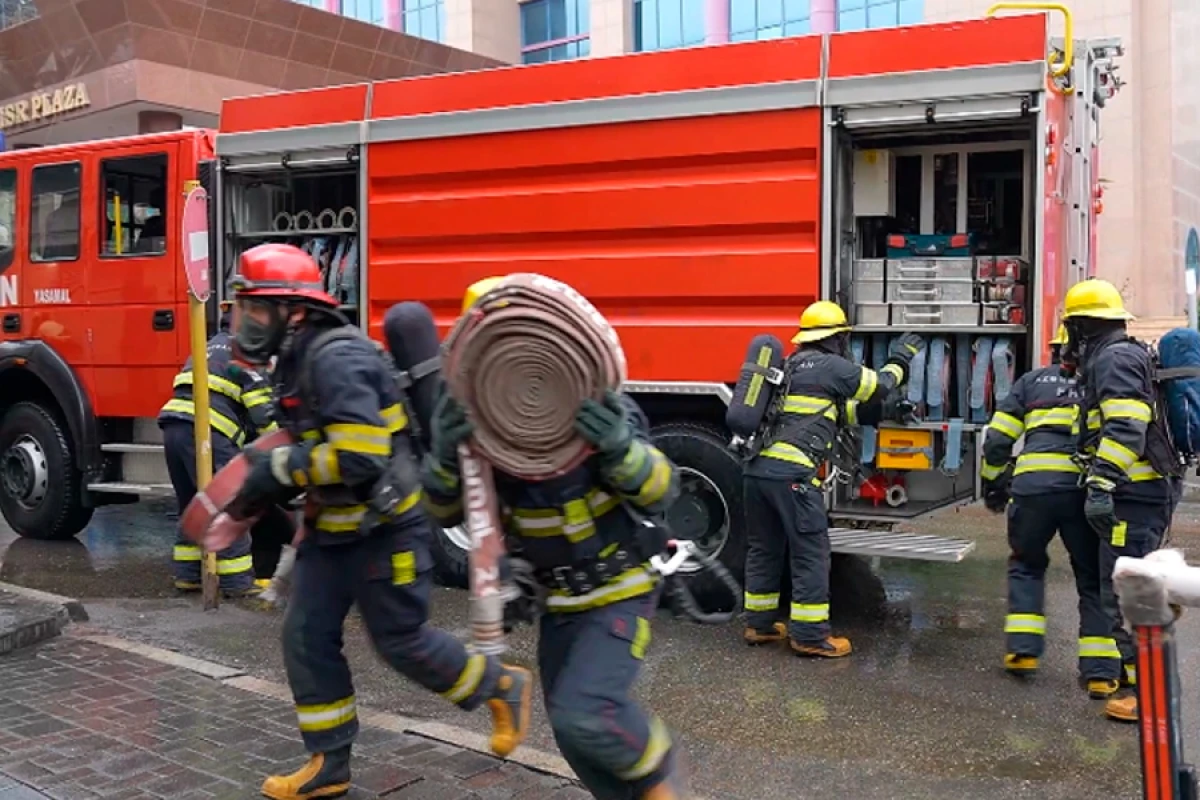 FHN "Nərgiz" Ticarət Mərkəzində təlim keçirdi [[- VİDEO]]