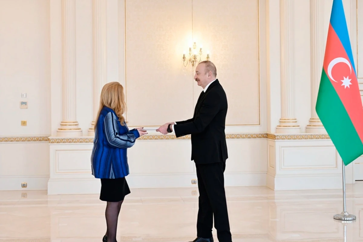 İlham Əliyev Yunanıstanın yeni səfirinin etimadnaməsini qəbul etdi [[- YENİLƏNDİ]]