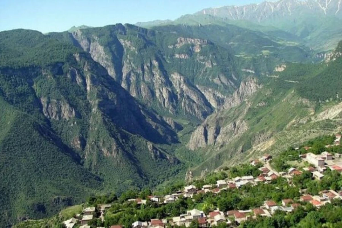 Növbəti köç karvanı [[Həsənriz]] kəndinə çatdı