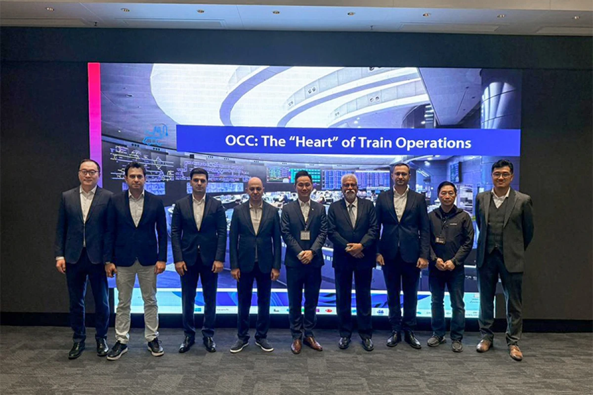 Metropoliteninin nümayəndə heyəti [[Honq Konqa səfər]] etdi